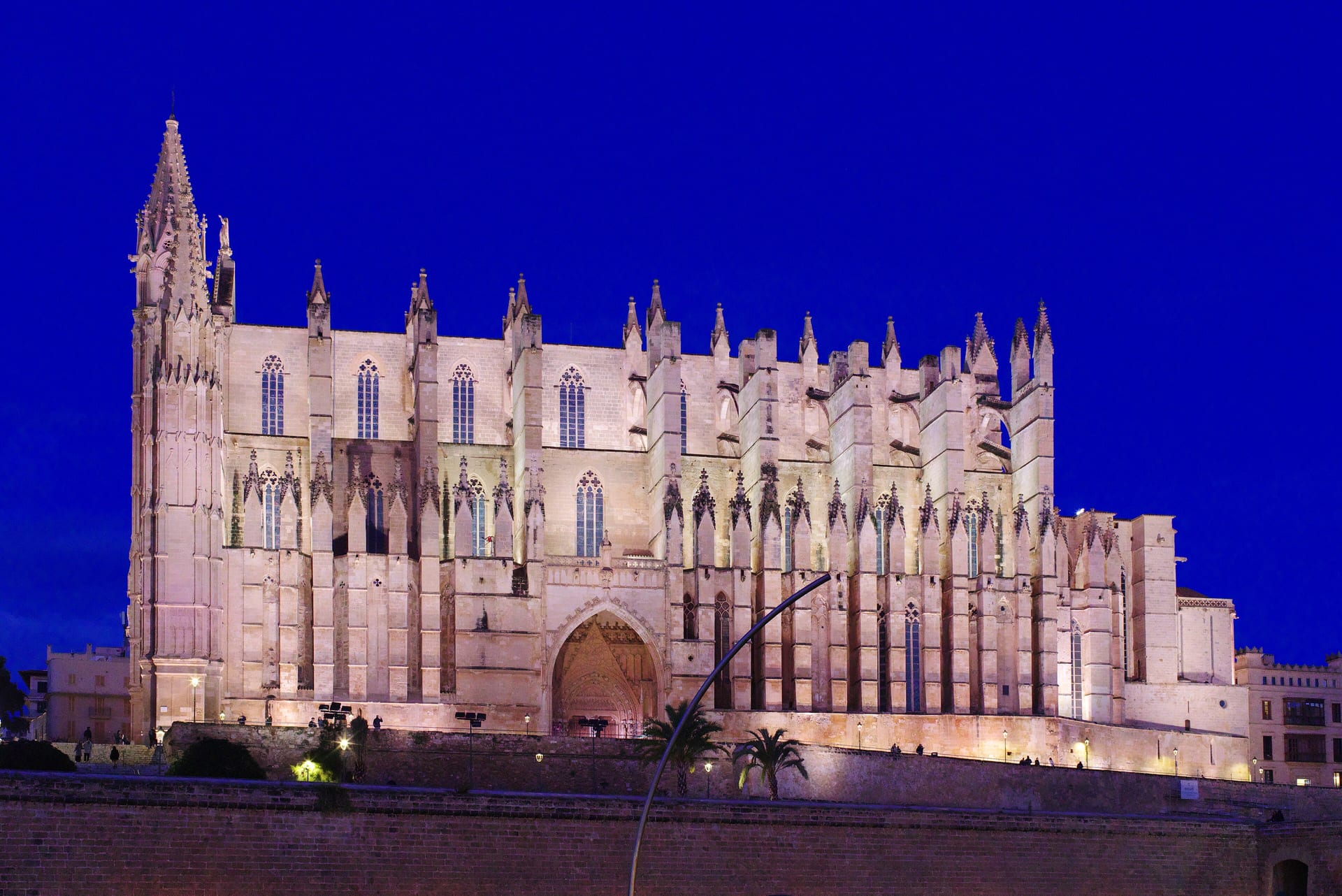 Palma Cathedral and Mediterranean waterfront — cruise day in Palma de Mallorca